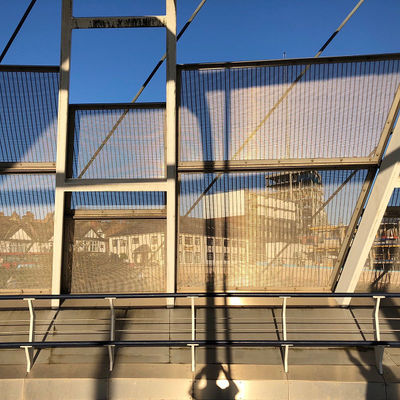 Τα γκρίζα υφασμένα χαλυβουργικά πάνελ με ανωτική επεξεργασία βελτιώνουν την αρχιτεκτονική