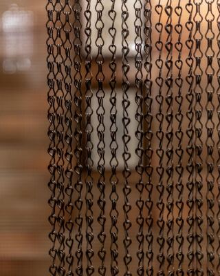 Αλυσίδα από αλουμίνιο απόσταση 24mm με εύκολη εγκατάσταση και καλό αερισμό για προστασία από έντομα