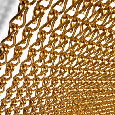 Κουρτίνα από αλουμινένιους κρίκους αλυσίδας 12x24mm με 60% ανοιχτή επιφάνεια και διάμετρο σύρματος 1.2mm για προστασία από έντομα